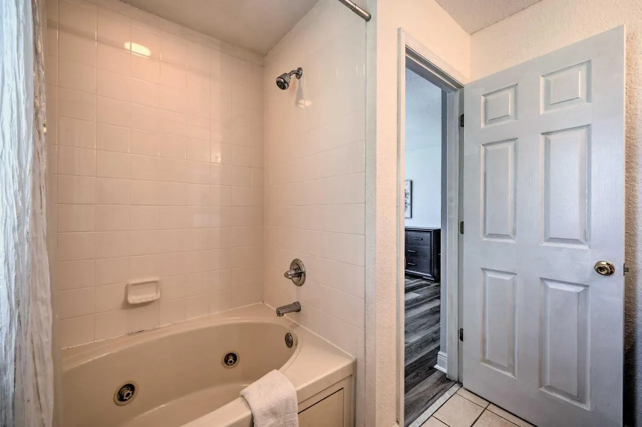 Sunny Resort Townhome About 9 Mi To Disney World! Davenport Holiday home